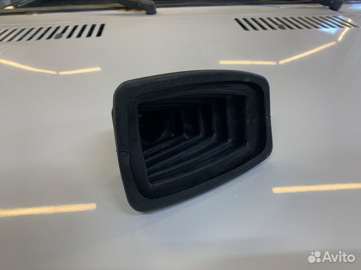 Новый кожух кулисы кпп VW Golf 2 Jetta 2