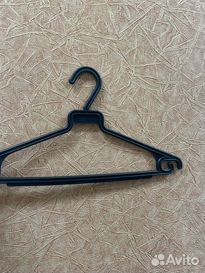 Вешалки для одежды