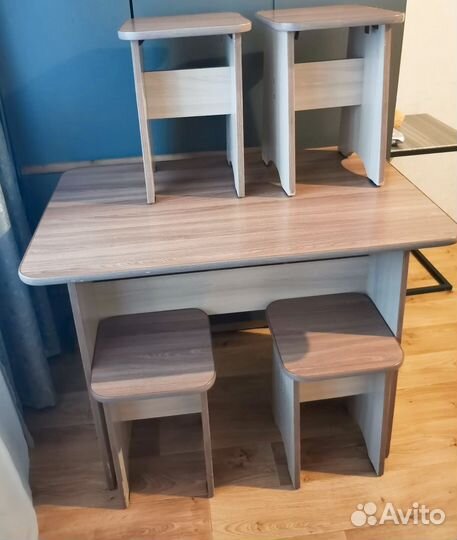 Кухонный стол и стулья комплект бу