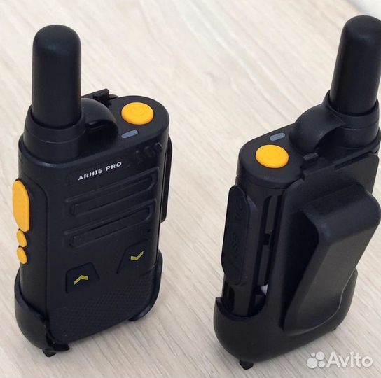 Рация-радиостанция в комплекте с наушниками