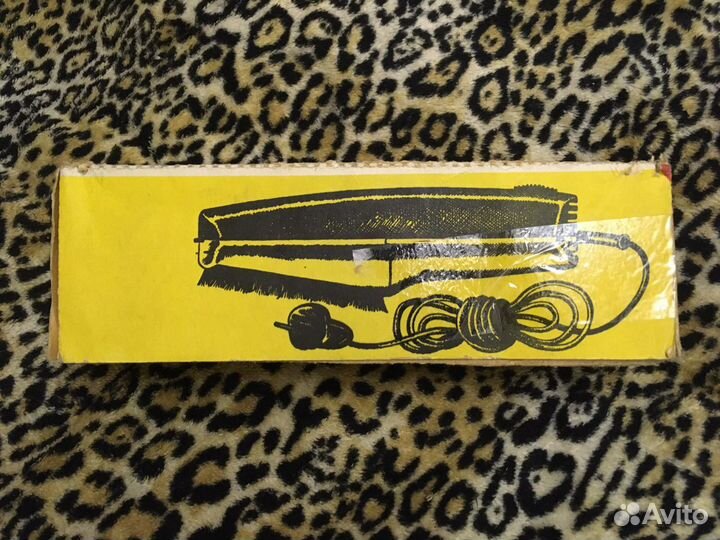 Электрощетка-пылесос Ветерок-3