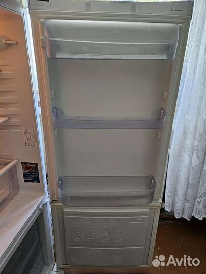 Холодильник бу indesit