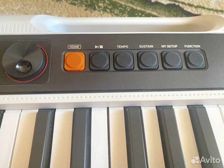 Синтезатор casio белый