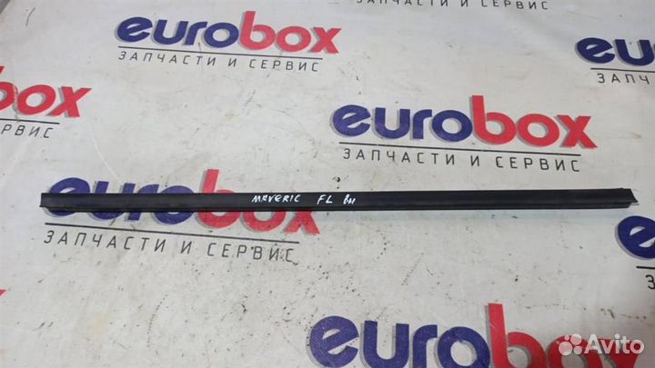 Накладка стекла переднего левого Ford Maverick 20