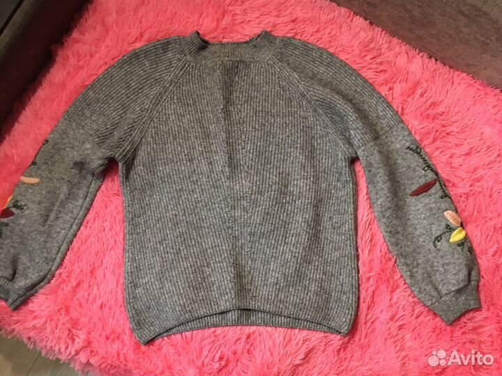 Свитер женский