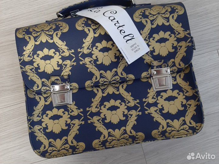 Портфель новый фирма La Cartell