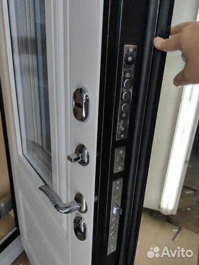 Дверь входная в дом