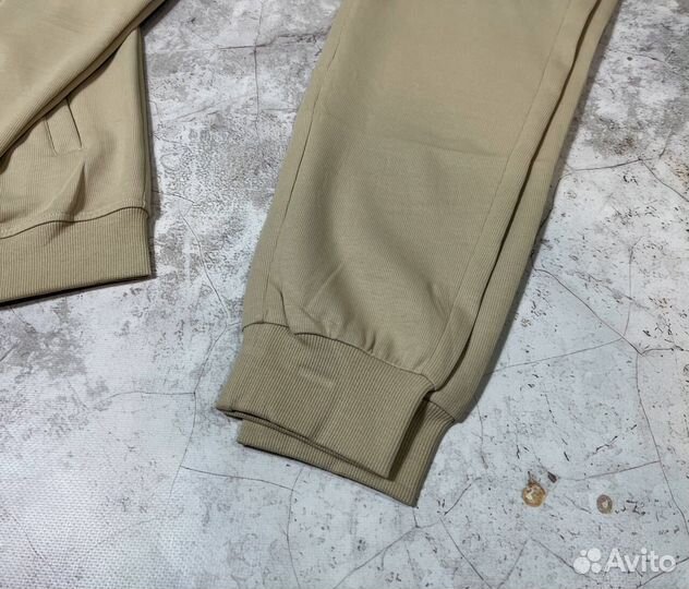 Спортивные костюмы Lacoste