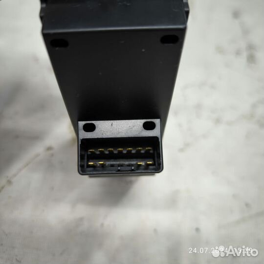 Блок управления стеклоподъемниками Дайхатсу Сирион