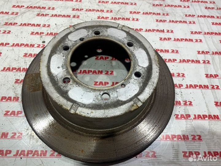 Тормозной диск задний Mitsubishi Delica PE8W 4M40