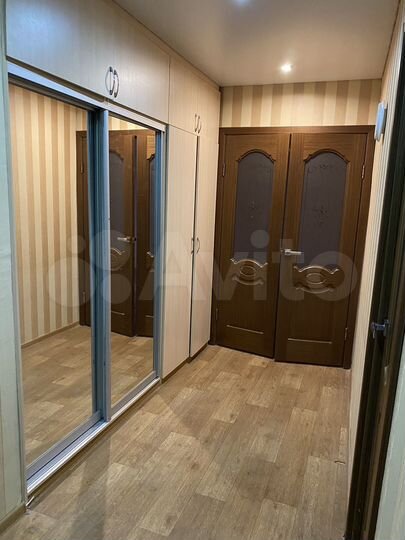 2-к. квартира, 52 м², 4/9 эт.