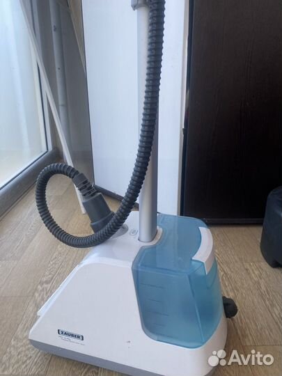 Отпариватель для одежды напольный