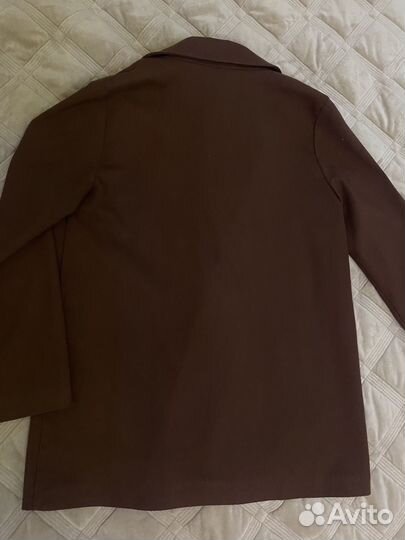 Женский пиджак шоколадного цвета