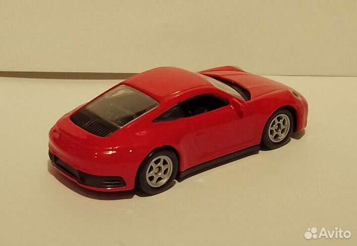 Машинка 1:60 Welly NO.52392 Porsche911 Carrera 4S