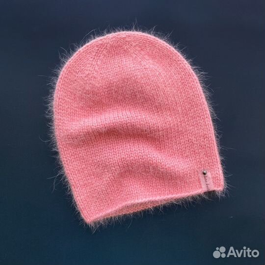 Вязаная женская шапка бини из пуха норки