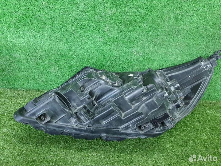 Фара правая Kia Sorento/Sorento Prime