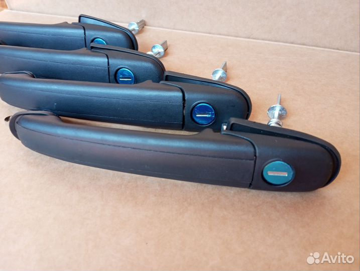 Ручка двери Volkswagen Polo