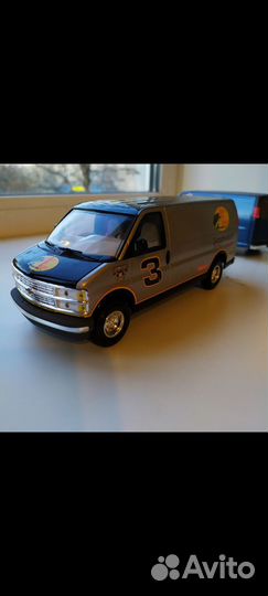 Chevrolet Express 1:25