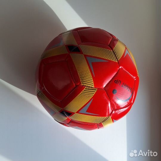 Футбольный мяч