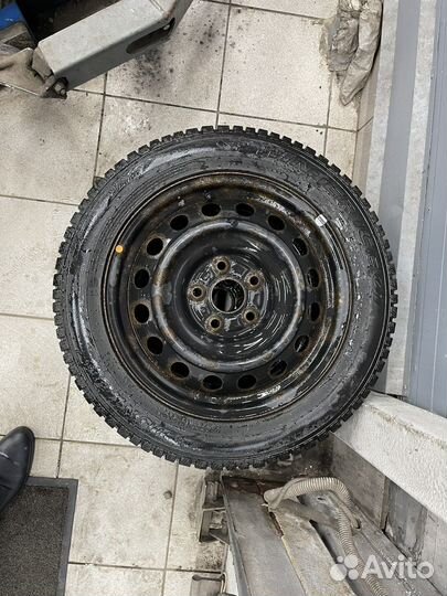 Зимние колеса dunlop 205/55 r16