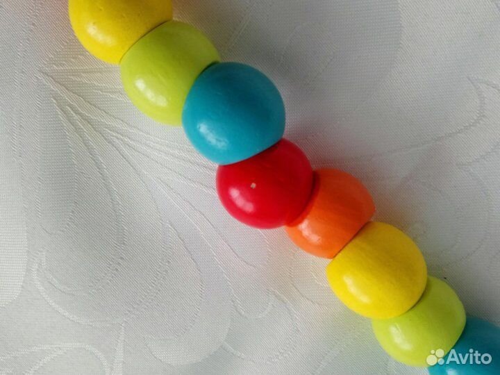 Гусеница деревянная цветная