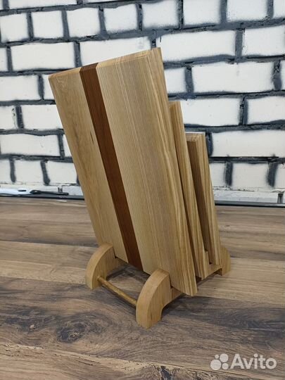 Набор разделочных досок на подставке