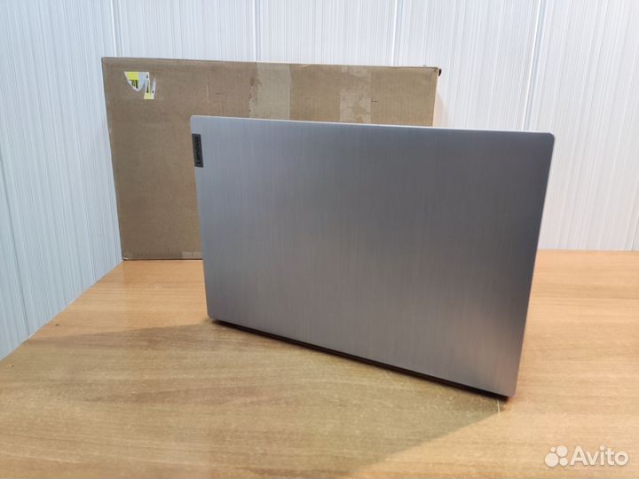 Новый ноутбук Lenovo Silver intel/nwmessd/1TB/15.6