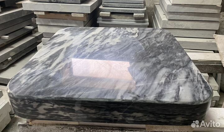 Мраморная плита под музыкальную систему