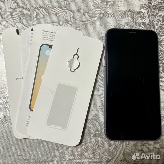 iPhone 11, 64 ГБ