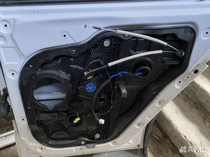 Дверь Hyundai Santa Fe 4 2018 задняя правая (б/у)