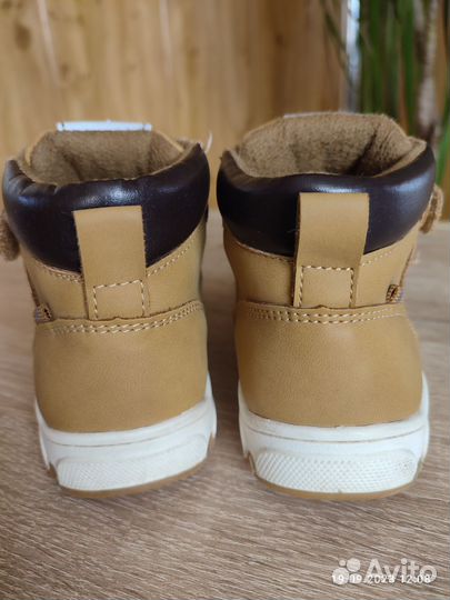 Ботинки детские 24 размер