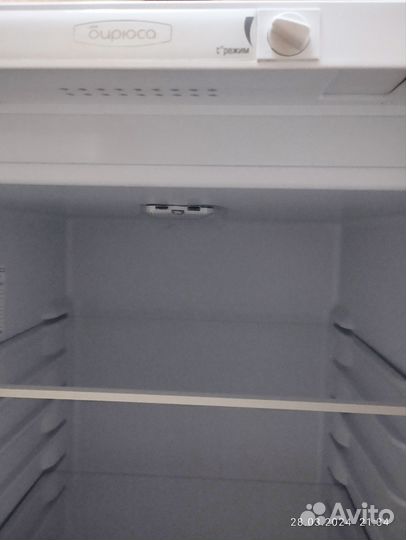 Холодильник Бирюса