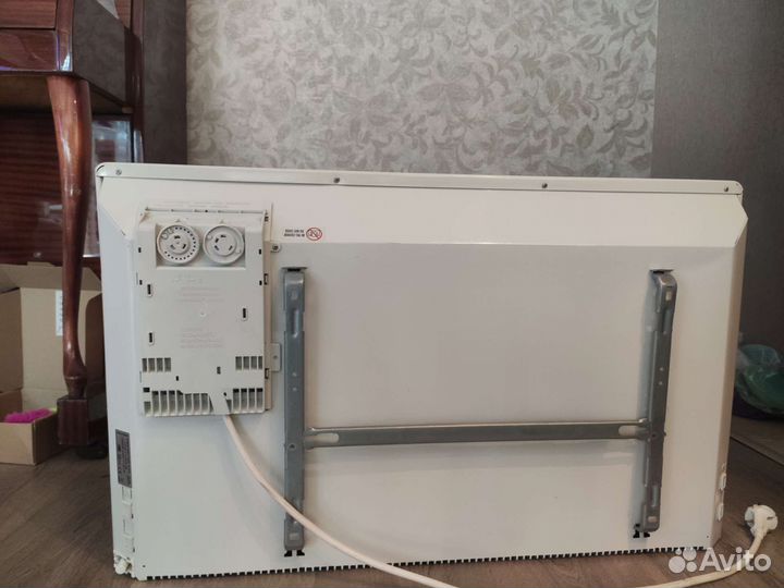 Обогреватель электрический настенный