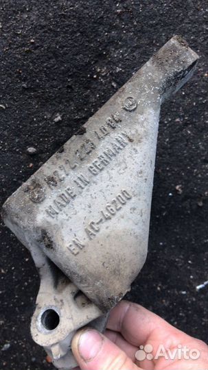 Опора двигателя Мерседес мл 164 3.5