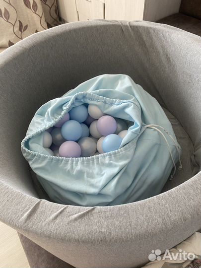 Сухой бассейн с шариками