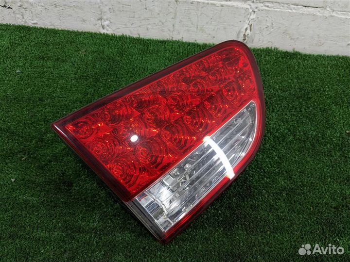 Фонарь задний внутренний левый Citroen C-Crosser