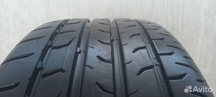 Continental MaxContact MC6 235/45 R18 V