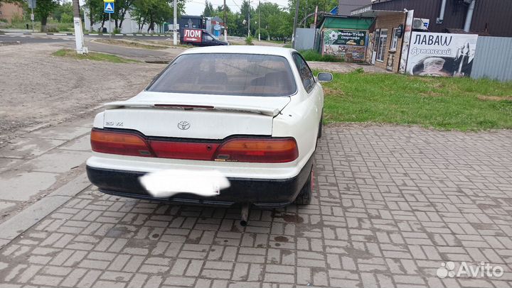 Фонари задние Toyota Vista SV32