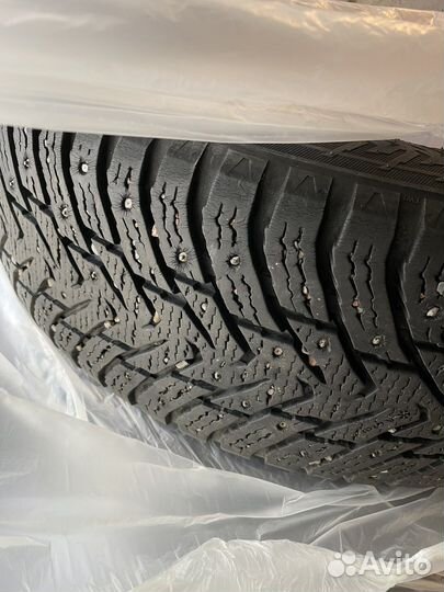 Nokian Tyres Hakkapeliitta 8 SUV 235/55 R20