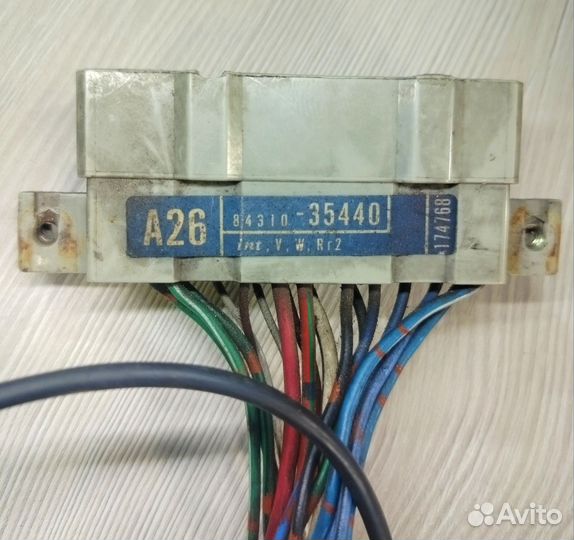 Подрулевой переключатель Toyota Hilux Surf 130