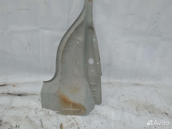 Желобок заднего крыла правый kalina 2