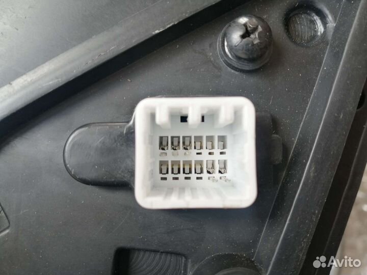 Зеркало боковое, правое Kia Sportage 3