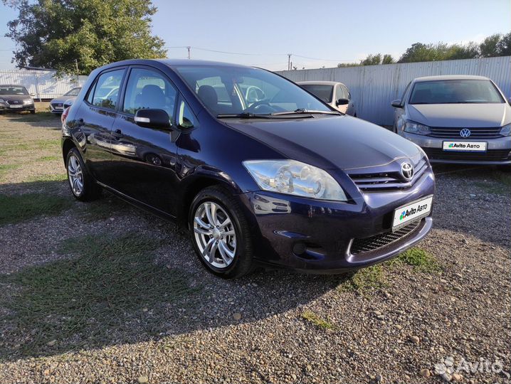 Toyota Auris 1.6 МТ, 2010, 160 000 км