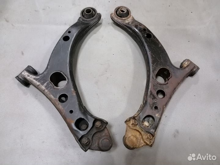 Рычаг подвески Toyota Corona ST190 1992-1996