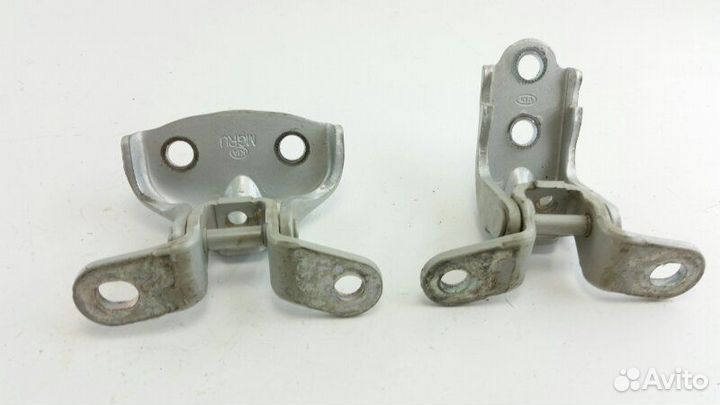 Петля дверная задняя левая Kia Magentis G4KD 2010