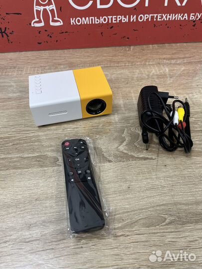 Мини проектор LED Projector новый