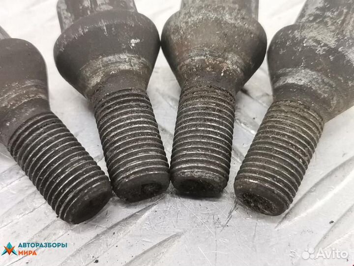 Болт колесный Fiat Stilo 2004 701601139B