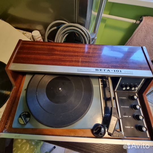 Проигрыватель винила Вега 101 стерео