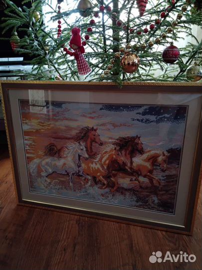 Шикарная огромная картина,вышитая крестиком