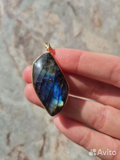 Кулон с лабрадоритом